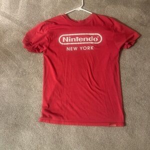 Nintendo New York Red T-Shirt size medium mens